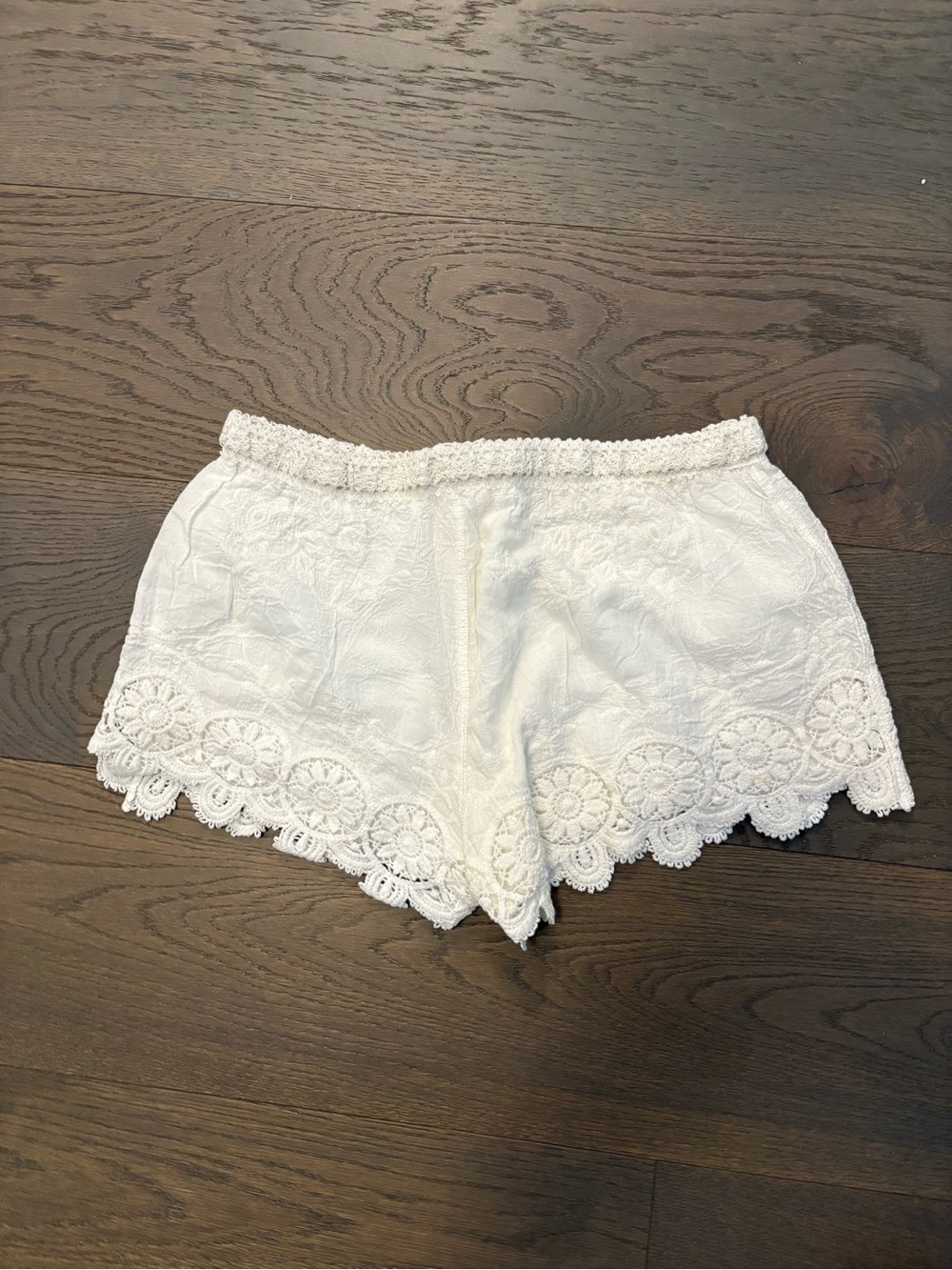 Gorgeous ladies white cotton lace shorts SM NWT